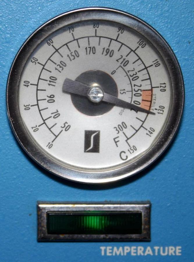 Used VERNITRON VERNICLAVE 2000A AUTOCLAVE STERILIZER