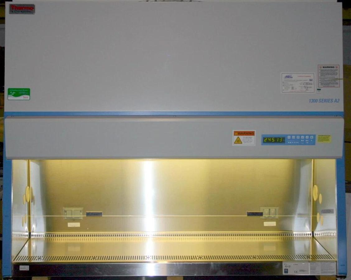 Used THERMO SCIENTIFIC 1377 CLASS II, A2, 6' BIOLOGICAL SAFETY CABINET, 1300 SERIES