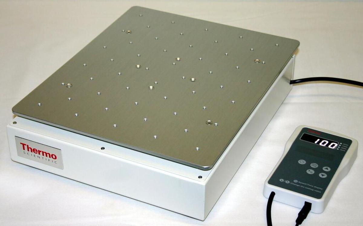 THERMO SCIENTIFIC MAXQ 2000 CO2 PLUS DIGITAL SHAKER, MODEL 88881101