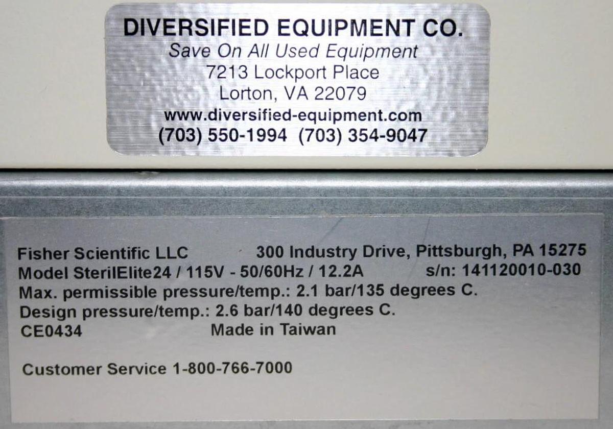 FISHER SCIENTIFIC AUTOMATIC STEAM STERILIZER, AUTOCLAVE, MODEL STERILELITE 24