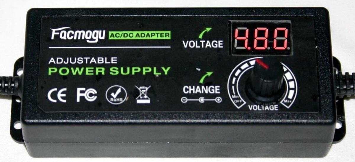 LEICA TABLETOP STEREO MICROSCOPE, MODEL M651 WITH CAMERA