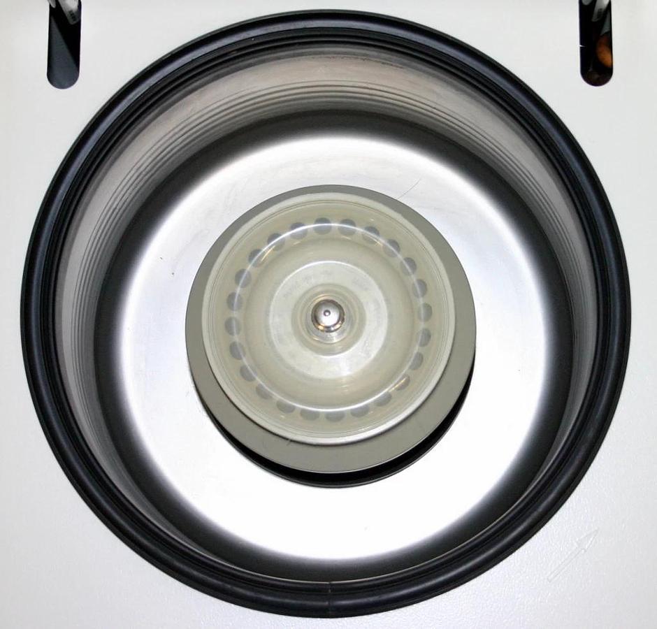 Used SORVALL REFRIGERATED MICRO CENTRIFUGE, BIOFUGE, PRIMO R, INCLUDES 24 X 2ML ROTOR