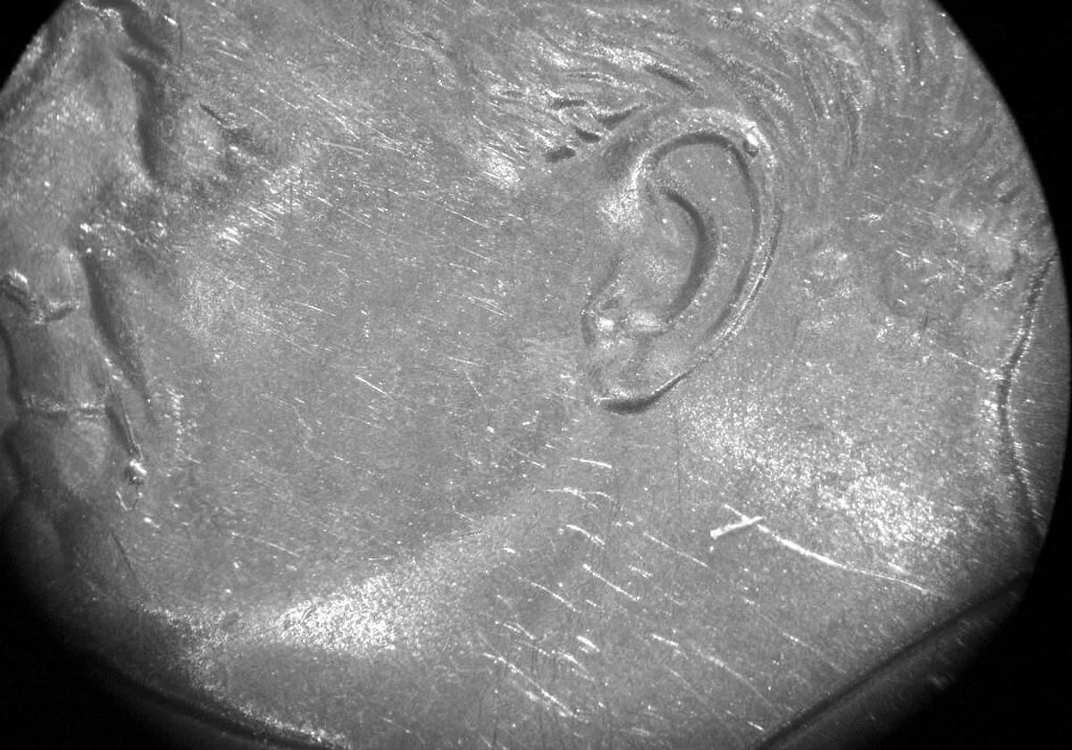 Used NIKON TRINOCULAR STEREOZOOM MICROSCOPE WITH BASE, MODEL SMZ-2T