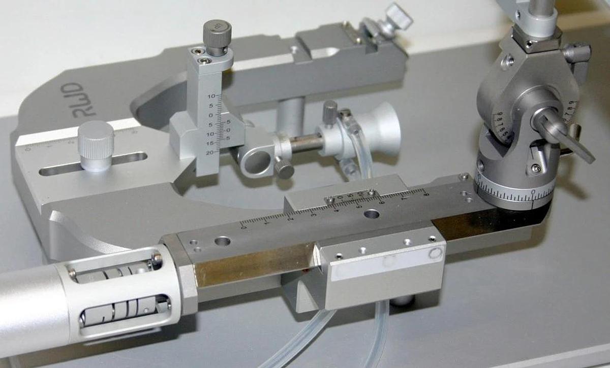 RWD AUTOMATED MOTORIZED STEREOTAXIC INSTRUMENT, MODEL 71001-S, INJECTOR & LAPTOP