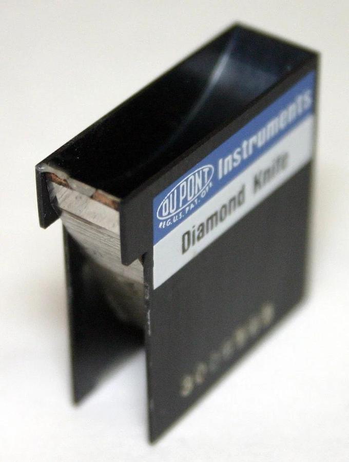Used DUPONT DIAMOND KNIFE FOR ULTRAMICROTOMY 45 DEGREE INCLUDED ANGLE TYPE SU STYLE N