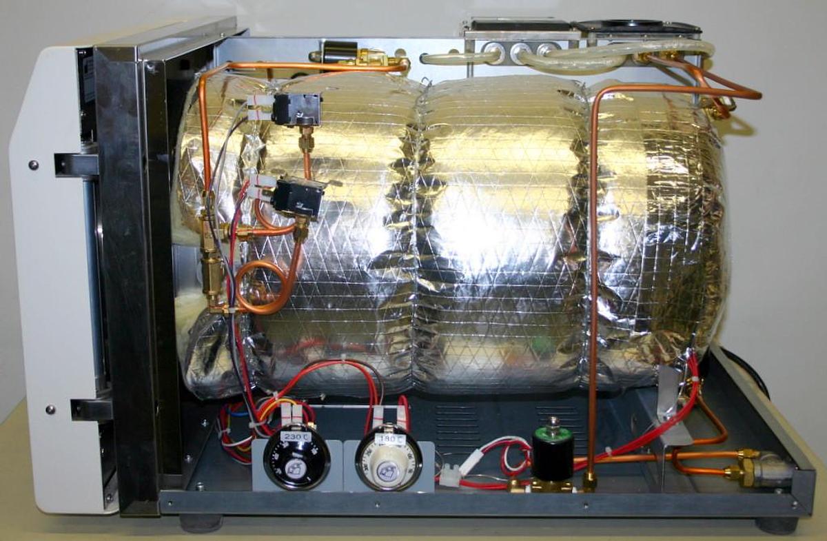 Used FISHER SCIENTIFIC AUTOMATIC STEAM AUTOCLAVE STERILIZER, MODEL STERILELITE 40