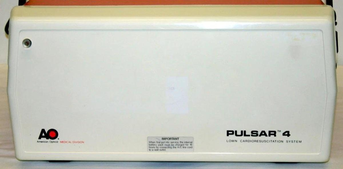 Used AMERICAN OPTICAL AO PULSAR 4 LOWN CARDIORESUSCITATION SYSTEM