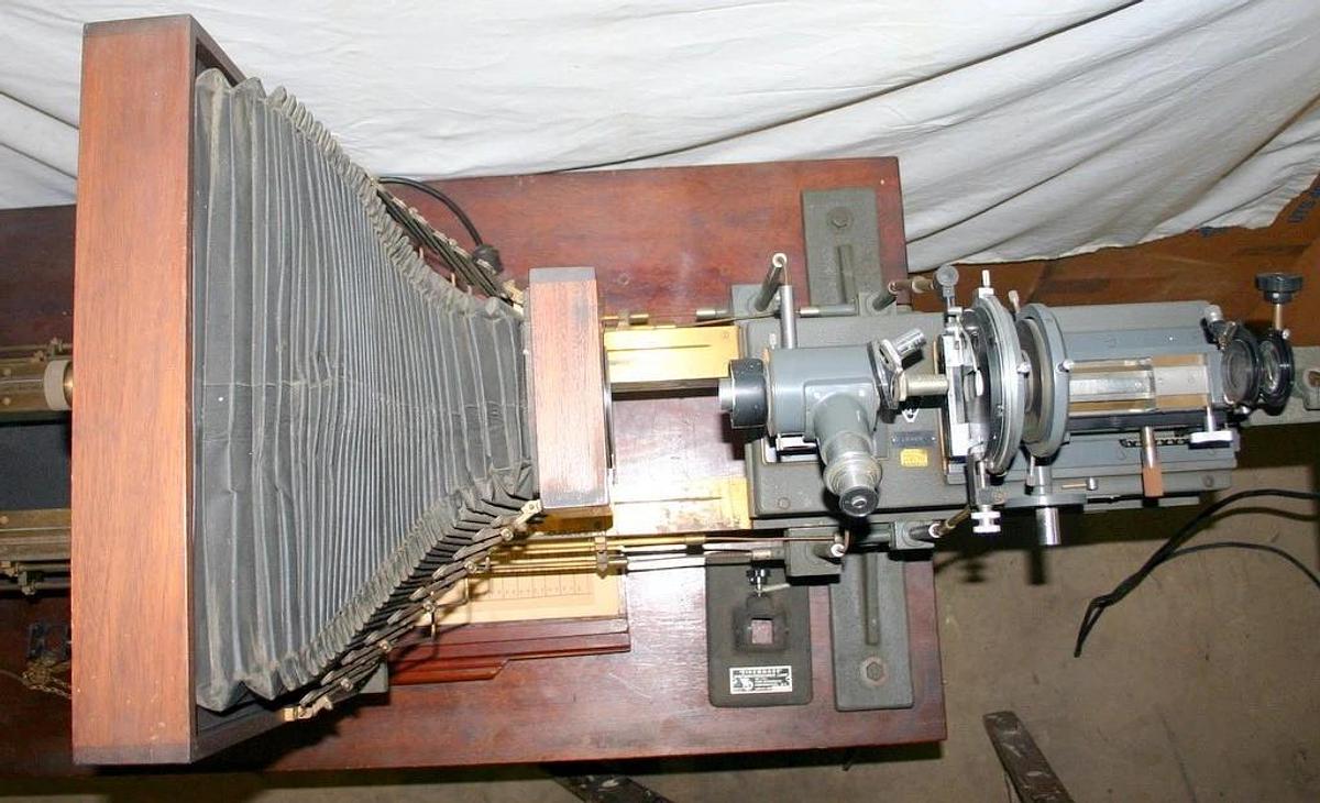 Used BAUSCH & LOMB, B & L ANTIQUE 1947 PHOTOMICROSCOPE WITH WOOD CABINET & ACCYS.