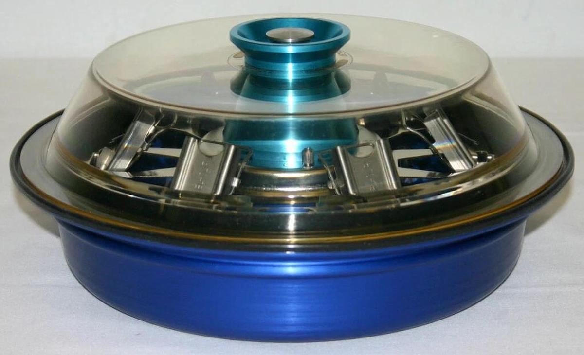 THERMO SCIENTIFIC SHANDON CYTOCENTRIFUGE, MODEL CYTOSPIN 4 WITH ROTOR & 6 CLIPS