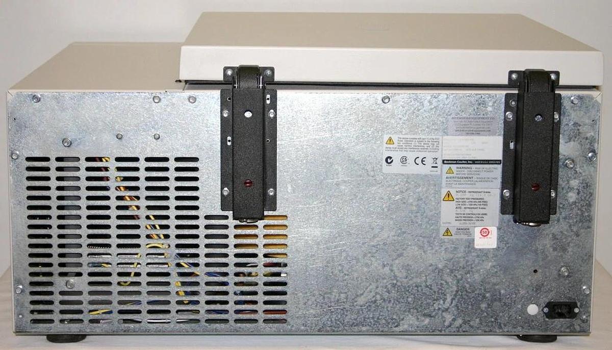 Used BECKMAN COULTER CENTRIFUGE, MODEL ALLEGRA-6R WITH GH-3.8 ROTOR AND BUCKETS