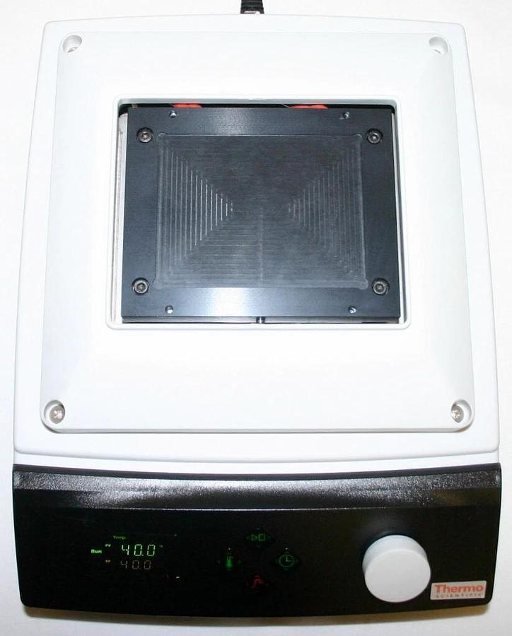 THERMO SCIENTIFIC DIGITAL HEATING SHAKING DRYBATH, MODEL 88880027