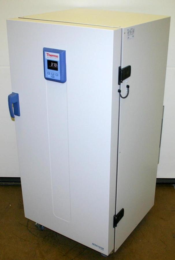 Used 2022 Thermo Scientific Incubator Heratherm IGS400