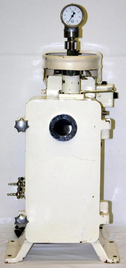 Used CEPA-SCHNELL - NEW BRUNSWICK SCIENTIFIC - CONTINUOUS FLOW CENTRIFUGE, MODEL GLE