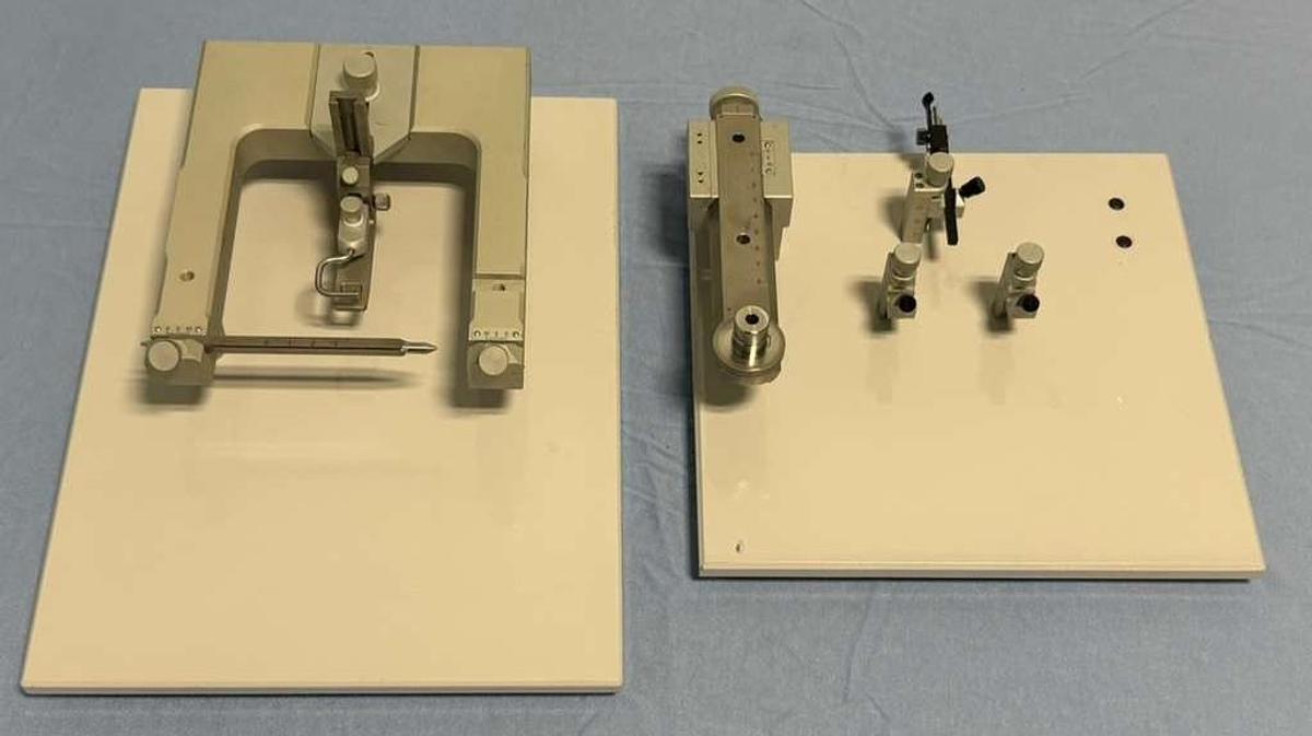 STOELTING STEREOTAXIC RAT SPINAL CORD SURGERY ADAPTOR, MODEL 51695