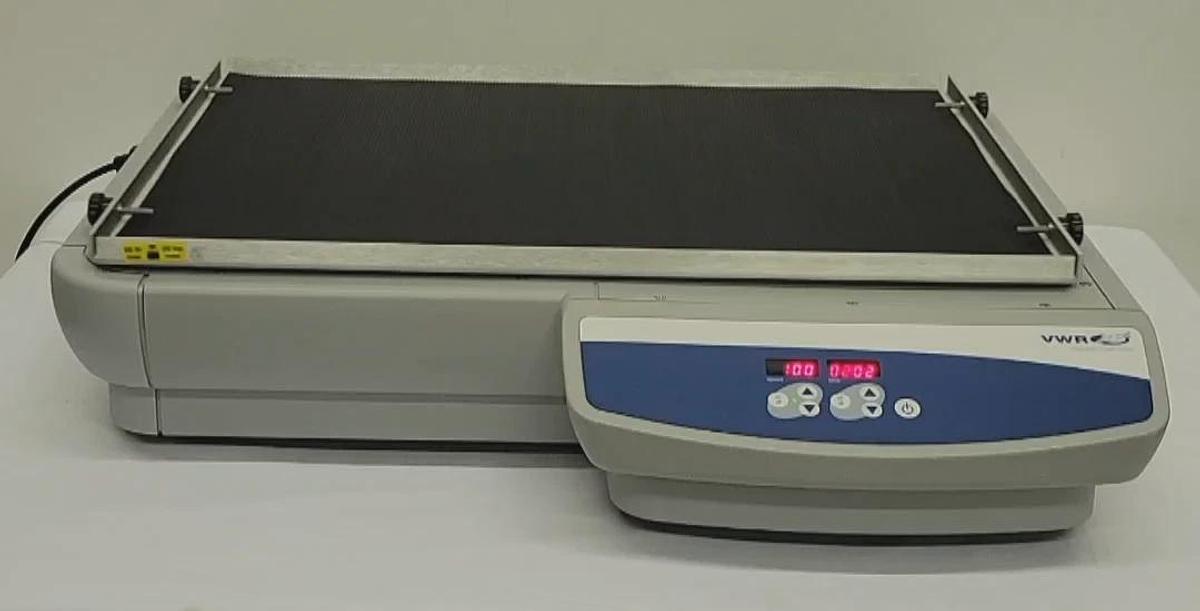 VWR ADVANCED 5000 ORBITAL SHAKER, 24"W x 18"D TRAY