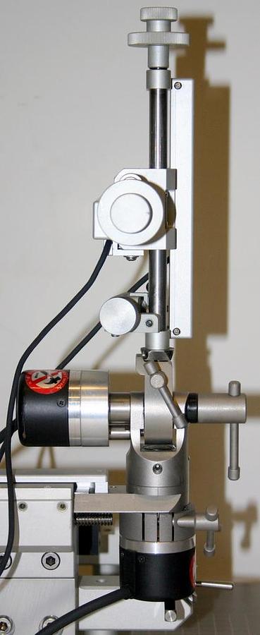 LEICA BENCHMARK HARVARD ANGLE ONE DIGITAL INSTRUMENT WITH ANESTHESIA MASK