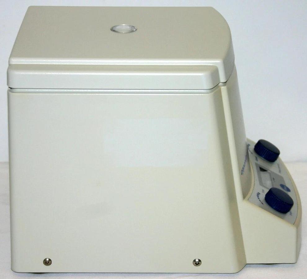 Used EPPENDORF MICROCENTRIFUGE, CENTRIFUGE, MODEL 5415D, W/ F45-24-11 ROTOR AND LID