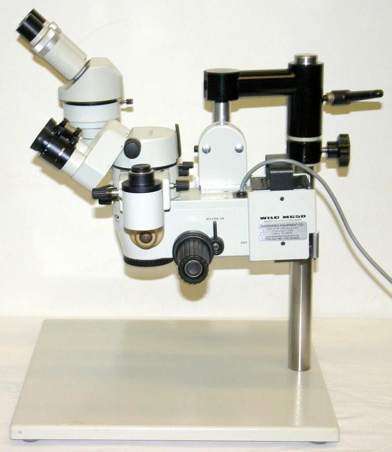 Used WILD HEERBRUGG TABLE TOP OPERATING SURGICAL MICROSCOPE, MODEL M650 CAMERA MOUNT