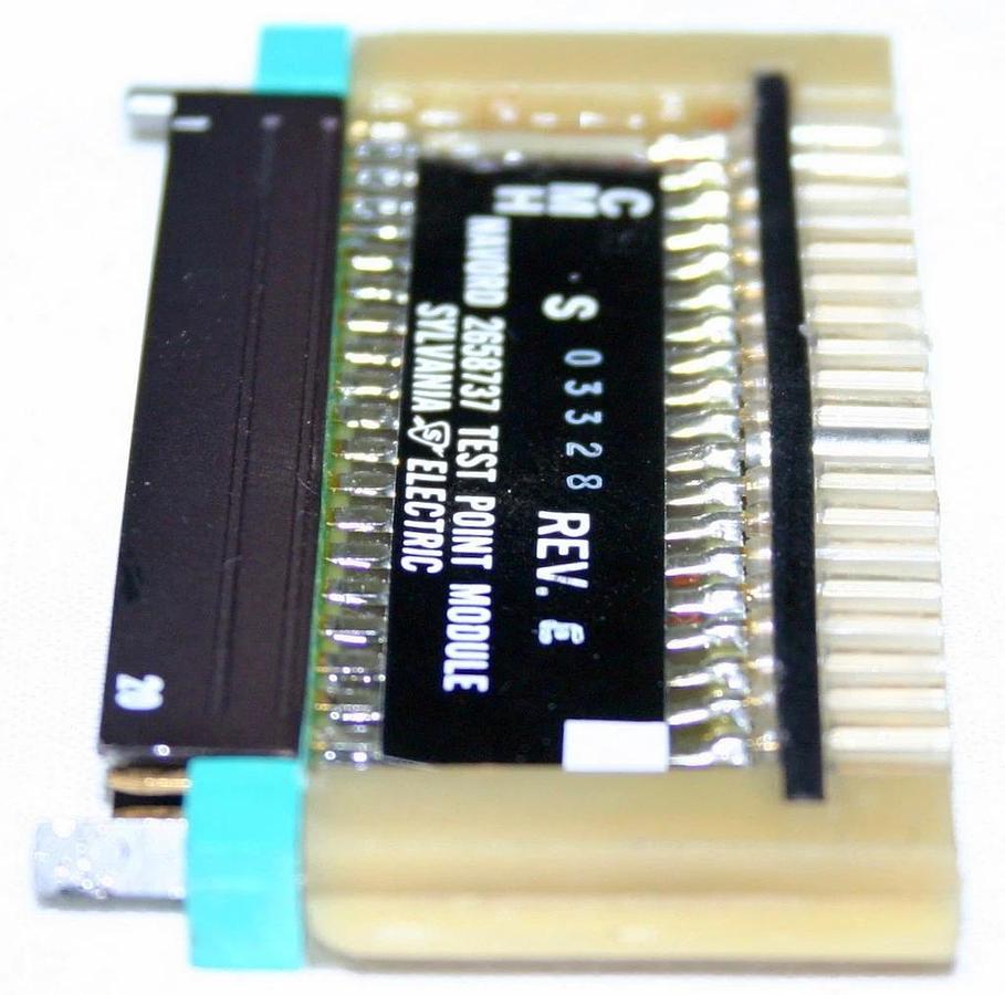 Used SYLVANIA ELECTRIC NAVORD 2658737, 40 PIN TEST POINT MODULE