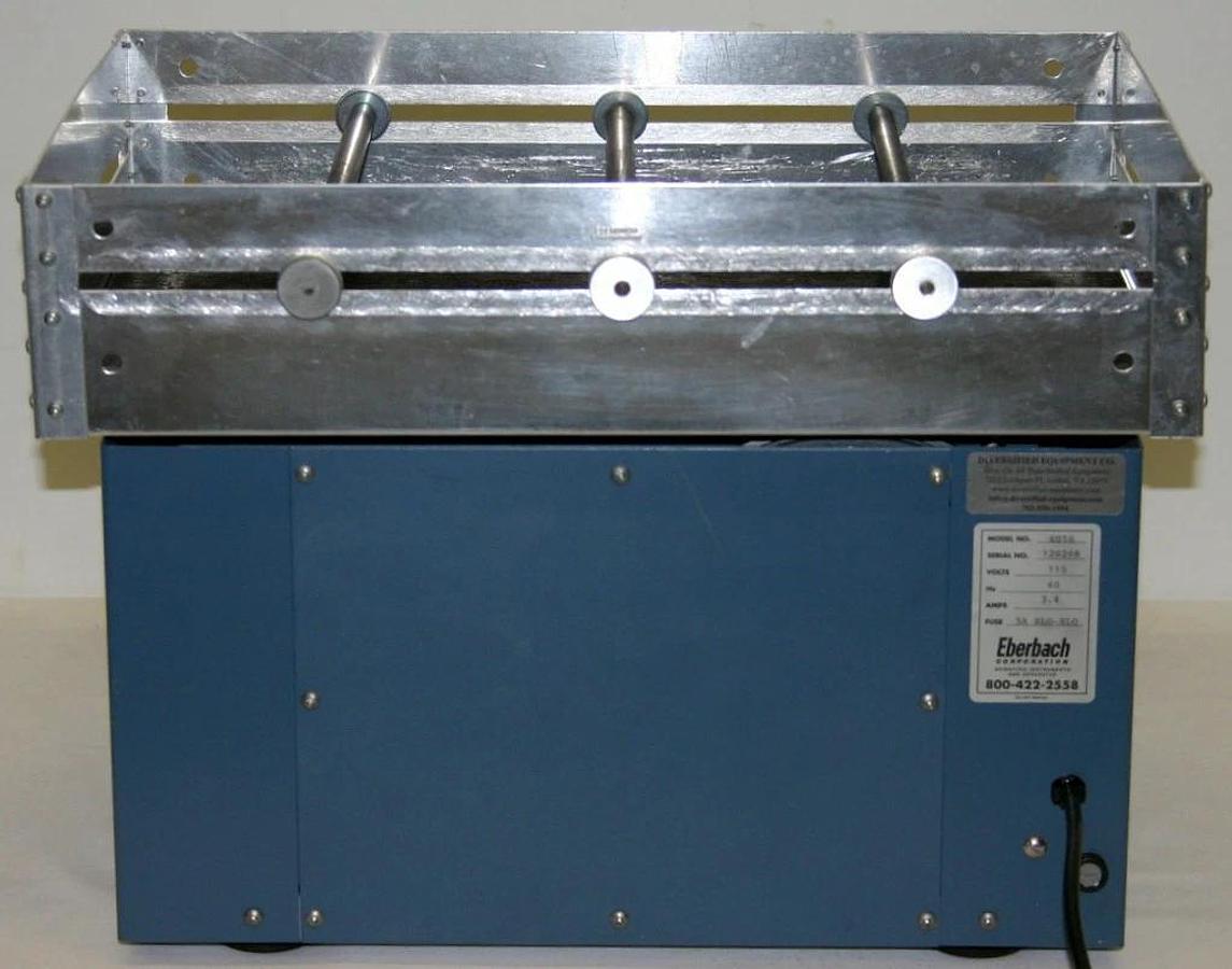 Used EBERBACH CONTINUOUS DUTY BENCHTOP SHAKER, MODEL 6010 WITH BOX CARRIER & TIMER