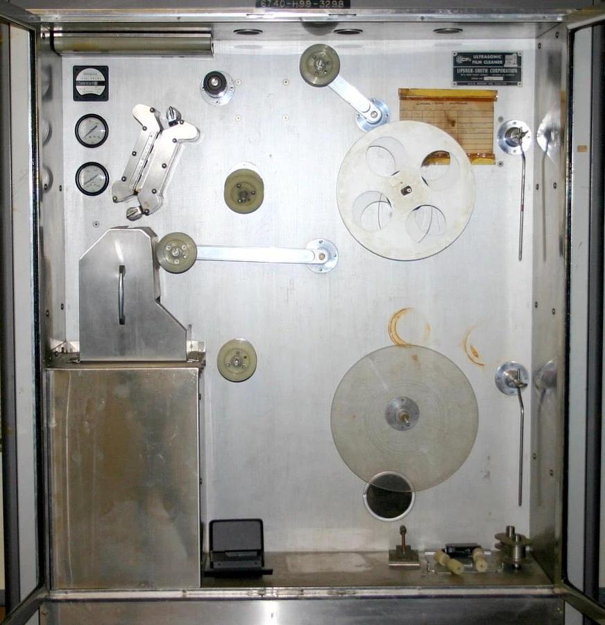 Used LIPSNER-SMITH CF2, 8MM AND 16MM ULTRASONIC FILM CLEANER