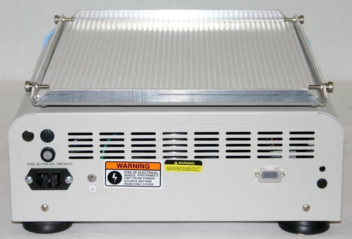 THERMO SCIENTIFIC MAXQ 2000 CO2 RESISTANT DIGITAL SHAKER, MODEL SHKE2000CO2