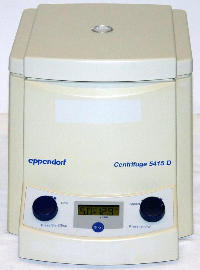 Used EPPENDORF MICROCENTRIFUGE, CENTRIFUGE, MODEL 5415D, W/ F45-24-11 ROTOR AND LID
