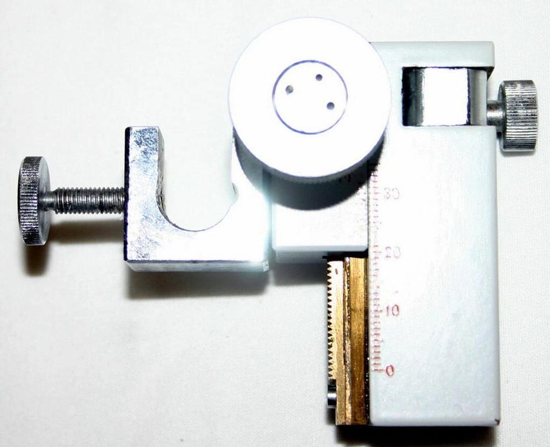 WORLD PRECISION INSTRUMENTS WPI MICROMANIPULATOR, MODEL TAURUSR (RIGHT-HANDED)