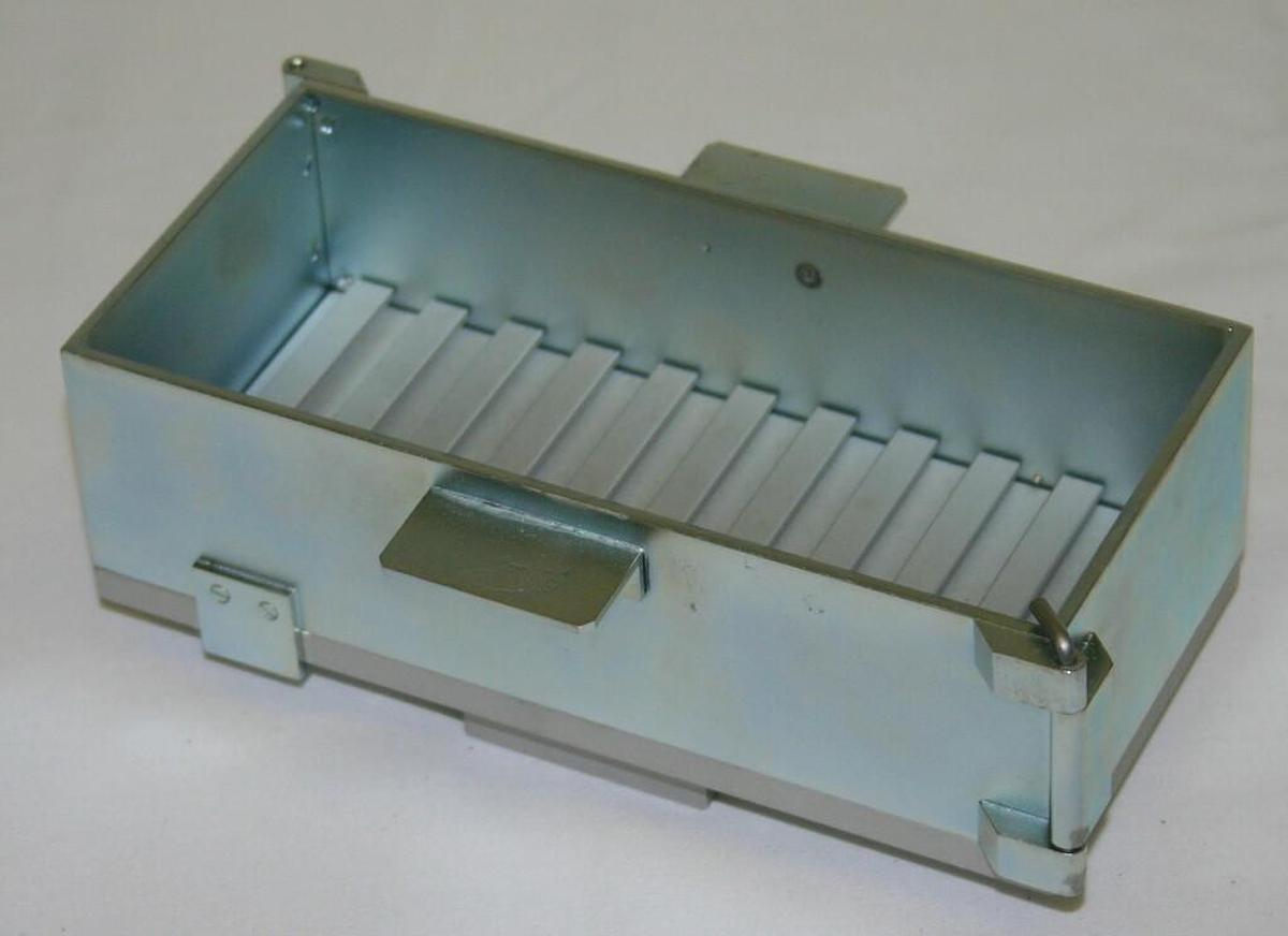 LEICA SPECIMEN STAGE 0022 50105 WITH EMBEDDING FRAME 0022 50126, 80 x 180 x 60MM