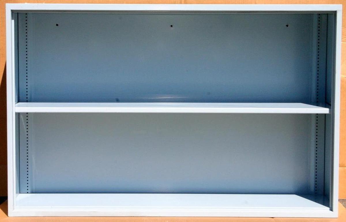 Used FISHER HAMILTON LABORATORY WALL CABINETS, CASEWORK, 27.5 FEET, BLUE MIST (BM)
