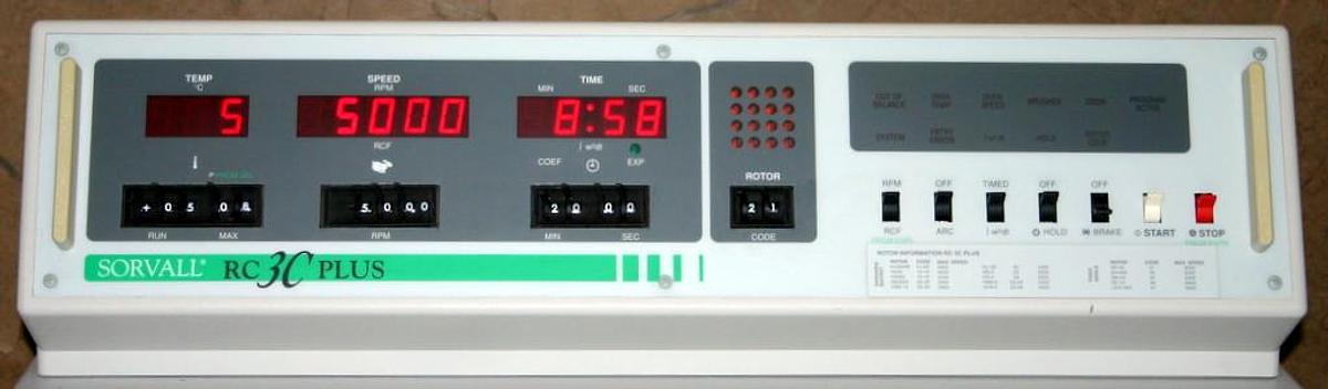Used SORVALL REFRIGERATED LOW SPEED CENTRIFUGE, MODEL RC3C PLUS WITH H6000A ROTOR RC3C Plus