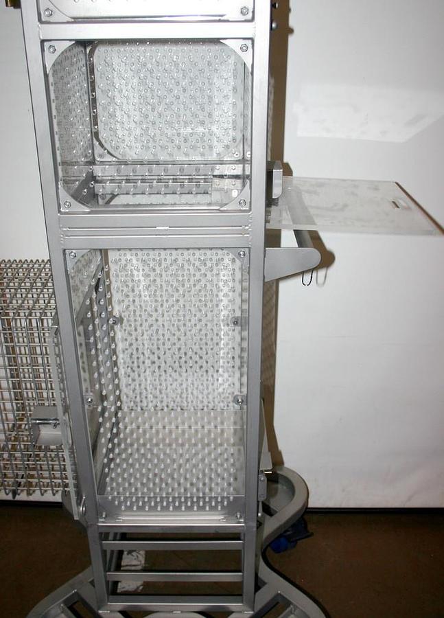 Used CARTER2 SYSTEMS INC. C2SI VETERINARY VERTICAL TUNNEL FOR SCALES