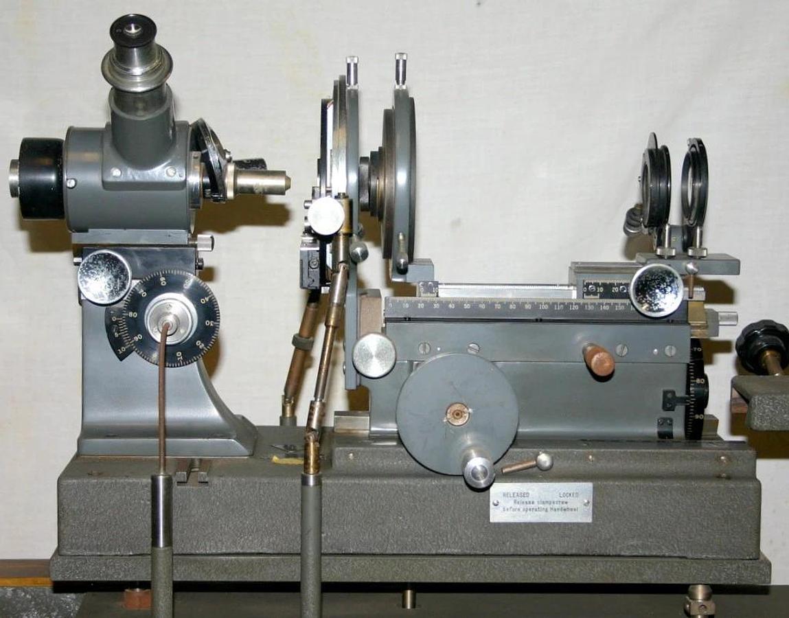 Used BAUSCH & LOMB, B & L ANTIQUE 1947 PHOTOMICROSCOPE WITH WOOD CABINET & ACCYS.