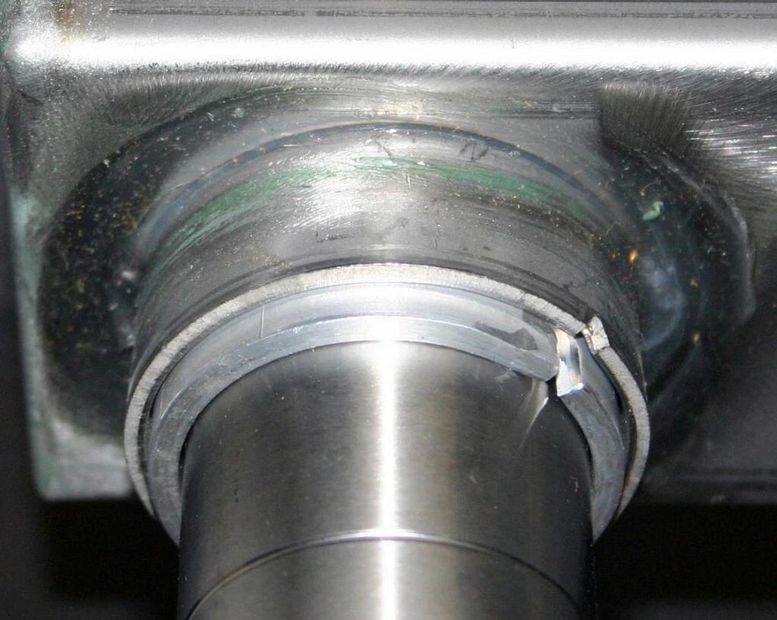 Used METRO HD SUPER STAINLESS STEEL MOBILE WORKTABLE, MODEL MWT305FS, 48"LX30"WX34"H