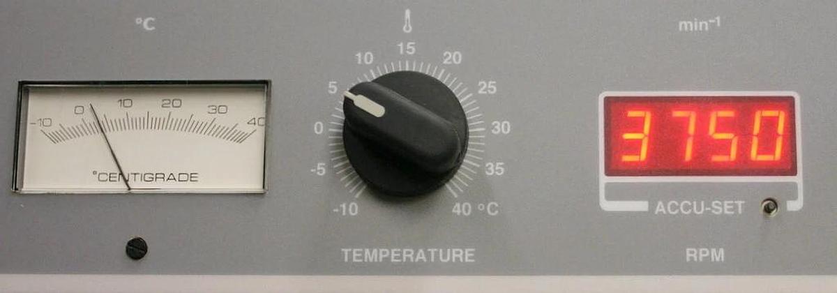 Used BECKMAN COULTER CENTRIFUGE, MODEL ALLEGRA-6R WITH GH-3.8 ROTOR AND BUCKETS