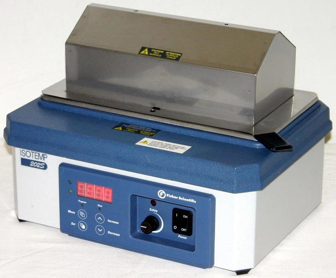 Used FISHER SCIENTIFIC ISOTEMP DIGITAL WATER BATH, MODEL 202S, 2 L (0.5 GAL)