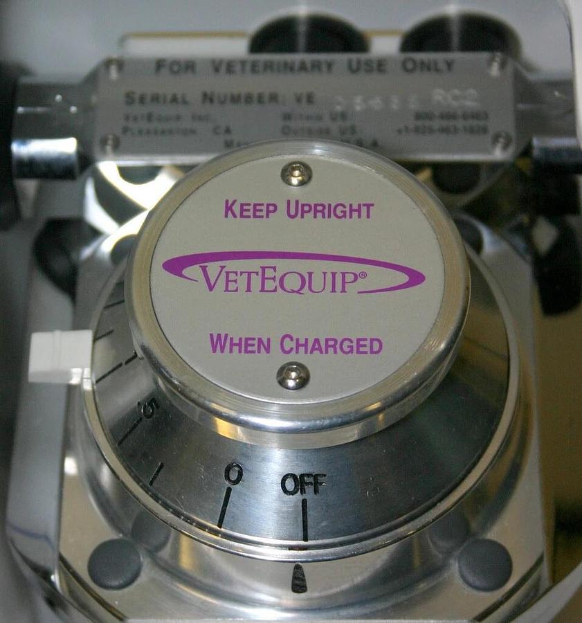 Used VETEQUIP RODENT CIRCUIT CONTROLLER ANESTHESIA SYSTEM, MODEL RC2