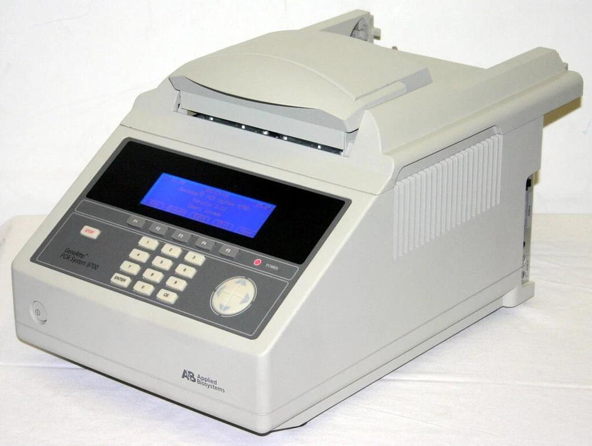Used APPLIED BIOSYSTEMS ABI GENEAMP PCR SYSTEM 9700 WITH DUAL 96 WELL ALUM BLOCK