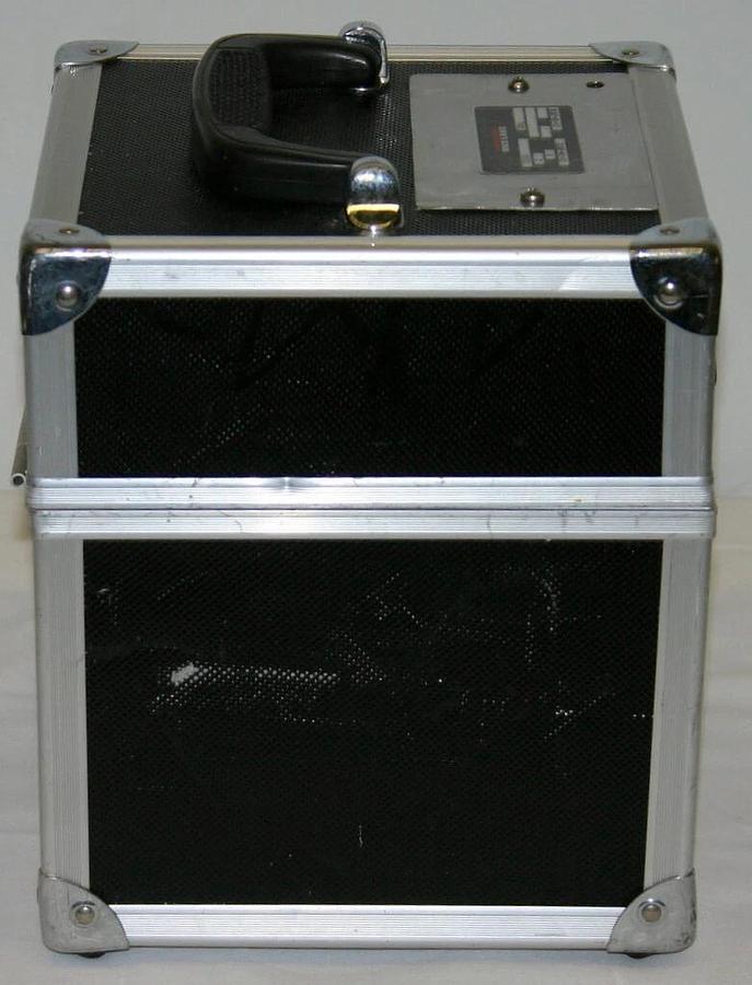 Used RICE LAKE 10KG SS CYLINDRICAL CALIBRATION WEIGHT, CLASS 2 WITH CASE