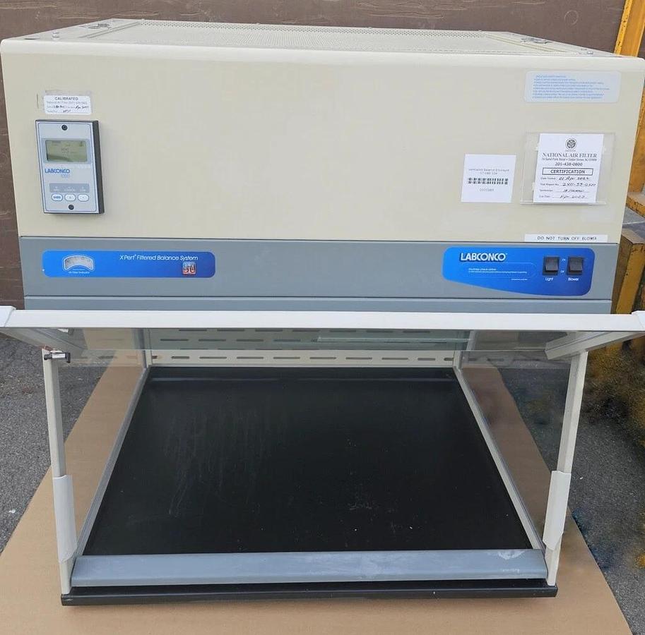 Used LABCONCO 3 FOOT XPERT FILTERED BALANCE ENCLOSURE SYSTEM, MODEL 3950302