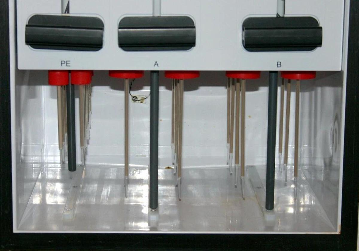 Used ILLUMINA HISEQ 4000 DNA GENOME SEQUENCING SYSTEM