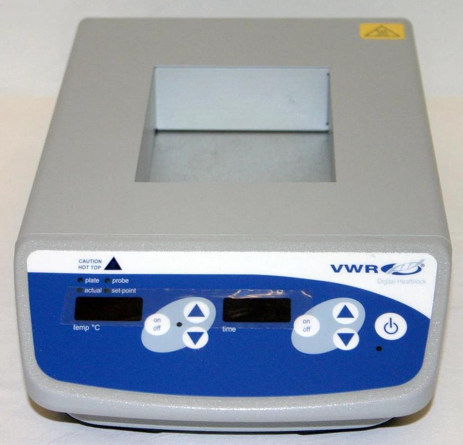 Used VWR DIGITAL DUAL DRY BLOCK HEATER, MODEL 10027-036 WITH CAL CERIFICATE AND PROBE