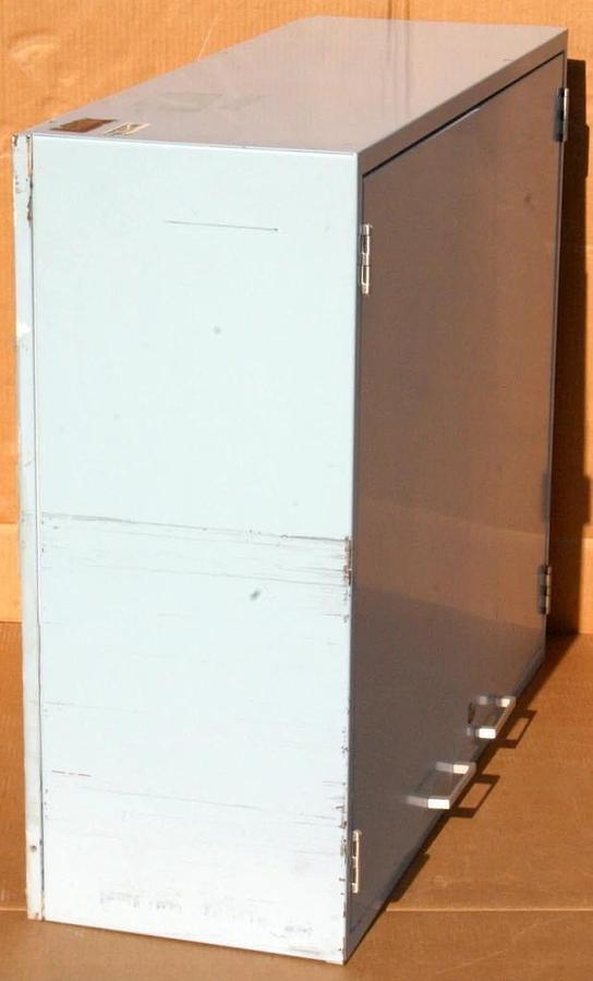 Used FISHER HAMILTON LABORATORY WALL CABINETS, CASEWORK, 27.5 FEET, BLUE MIST (BM)