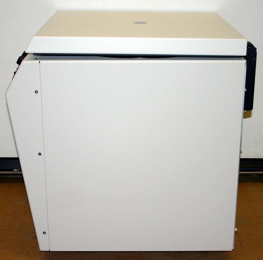 Used BECKMAN COULTER CENTRIFUGE, MODEL ALLEGRA 6KR WITH GH-3.8 ROTOR AND BUCKETS