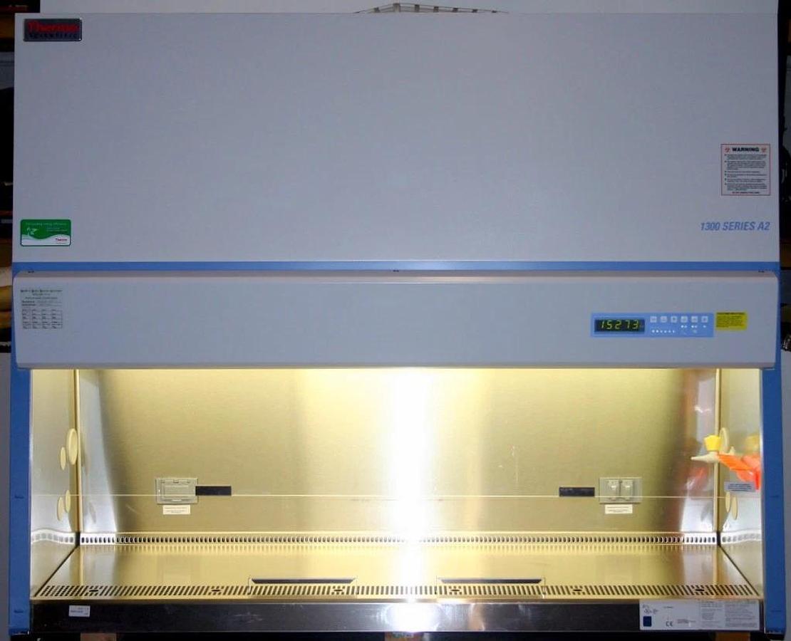 THERMO SCIENTIFIC 1377 CLASS II, A2, 6' BIOLOGICAL SAFETY CABINET, 1300 SERIES