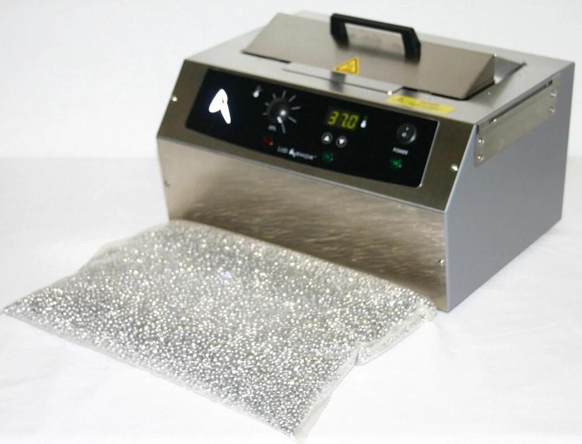 Used LAB ARMOR BEAD BATH, 6 LITER, MODEL 74300-706 WITH 5 LITERS OF BATH BEADS