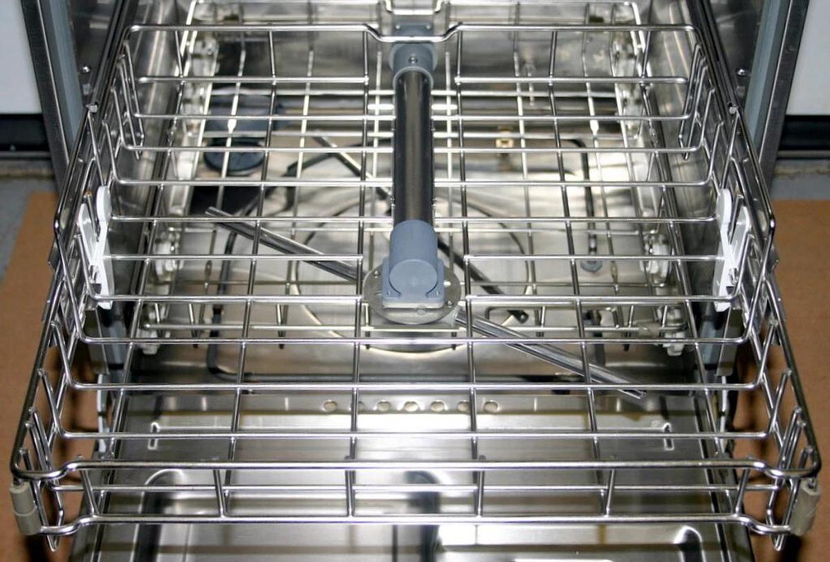 LABCONCO UNDERCOUNTER STEAMSCRUBBER GLASSWARE WASHER, MODEL 4400320, 115 VOLTS