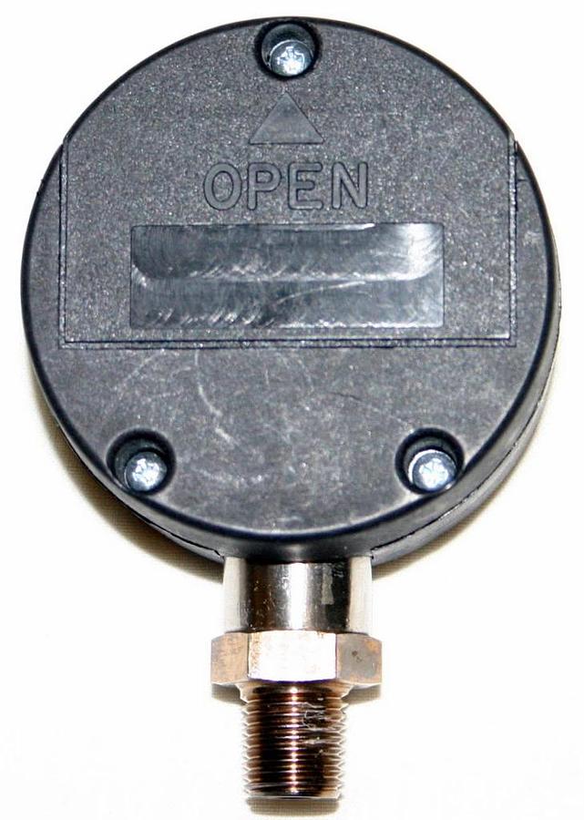 Used DAVIS INSTRUMENTS DIGITAL PRESSURE GAUGE, MODEL PG2000-200.0-PSI