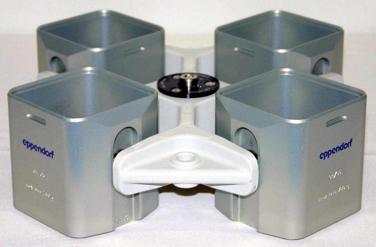 EPPENDORF SWINGING-BUCKET ROTOR, MODEL A-4-81 WITH BUCKETS FOR 5810 / 5810R