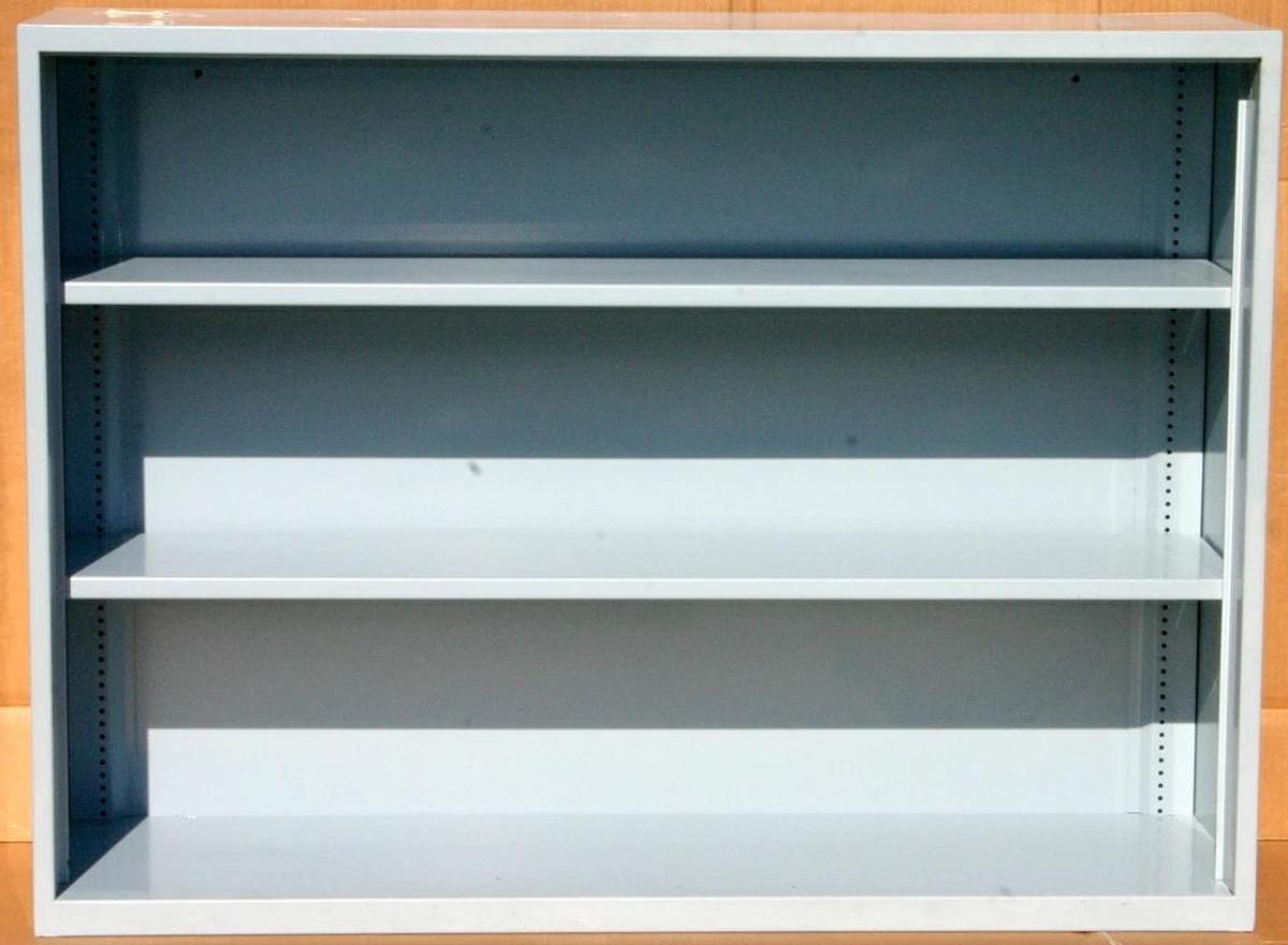 Used FISHER HAMILTON LABORATORY WALL CABINETS, CASEWORK, 27.5 FEET, BLUE MIST (BM)